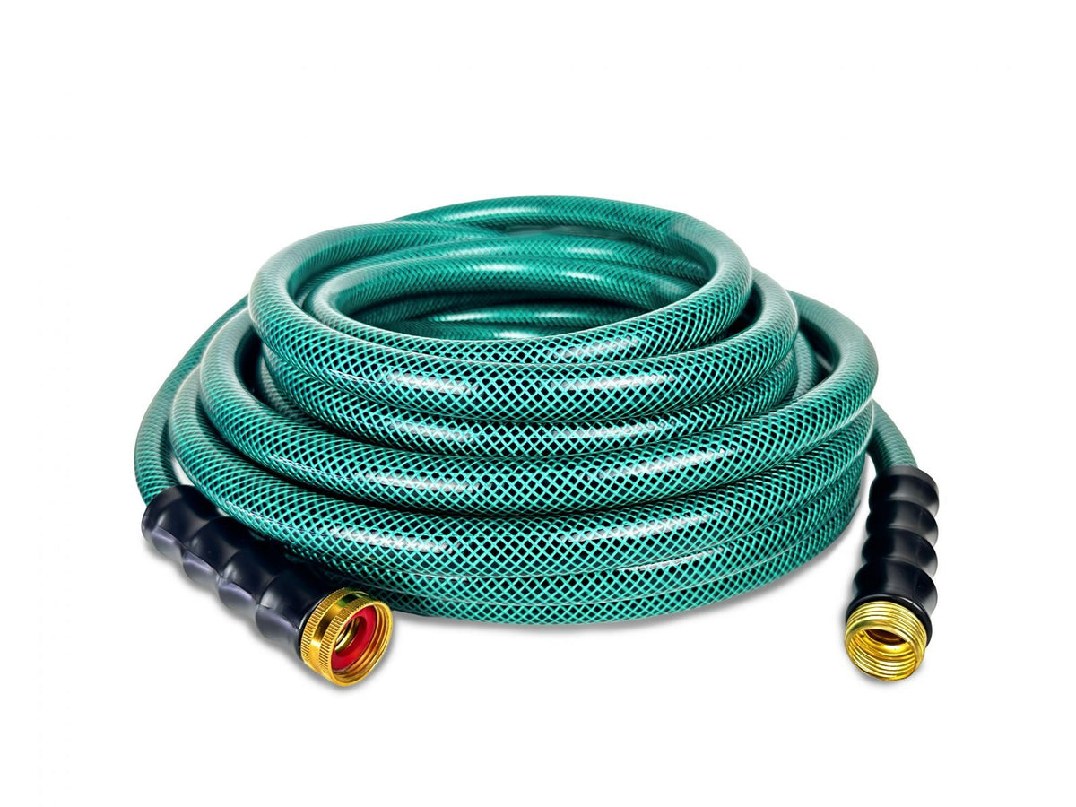 Tuyau d'arrosage PVC Avagard 3/4" X 15', raccords GHT mâle et femelle 3/4". Pression d'éclatement 500 PSI. Comprend une rondelle supplémentaire et un limiteur de pliage. Lot de 2.