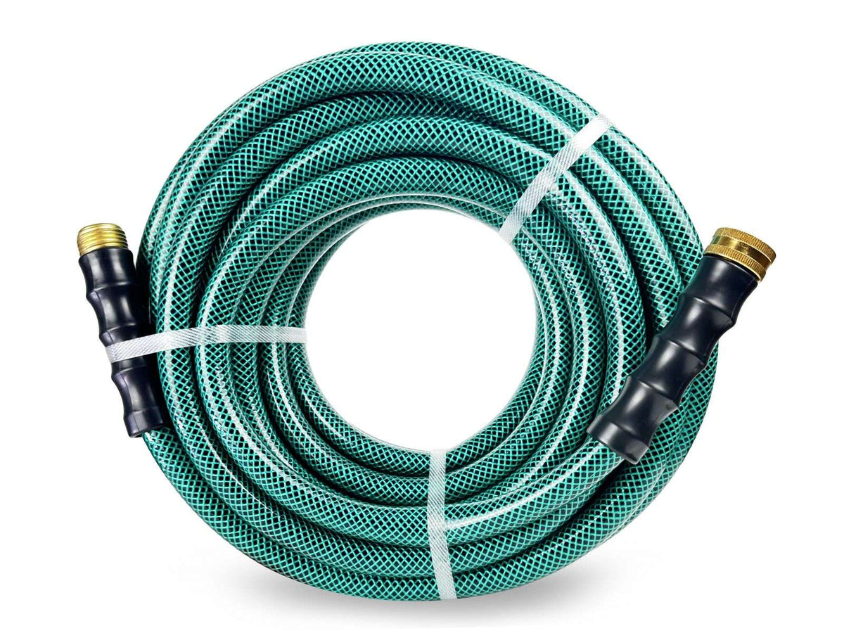 Tuyau d'arrosage PVC Avagard 3/4" X 15', raccords GHT mâle et femelle 3/4". Pression d'éclatement 500 PSI. Comprend une rondelle supplémentaire et un limiteur de pliage. Lot de 2.